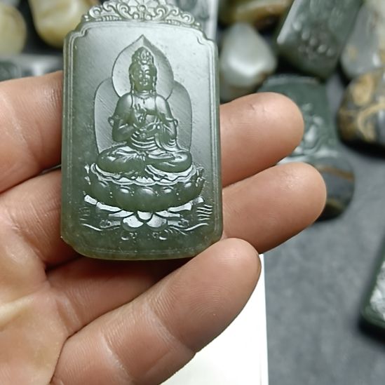 和田玉未镶嵌颈饰