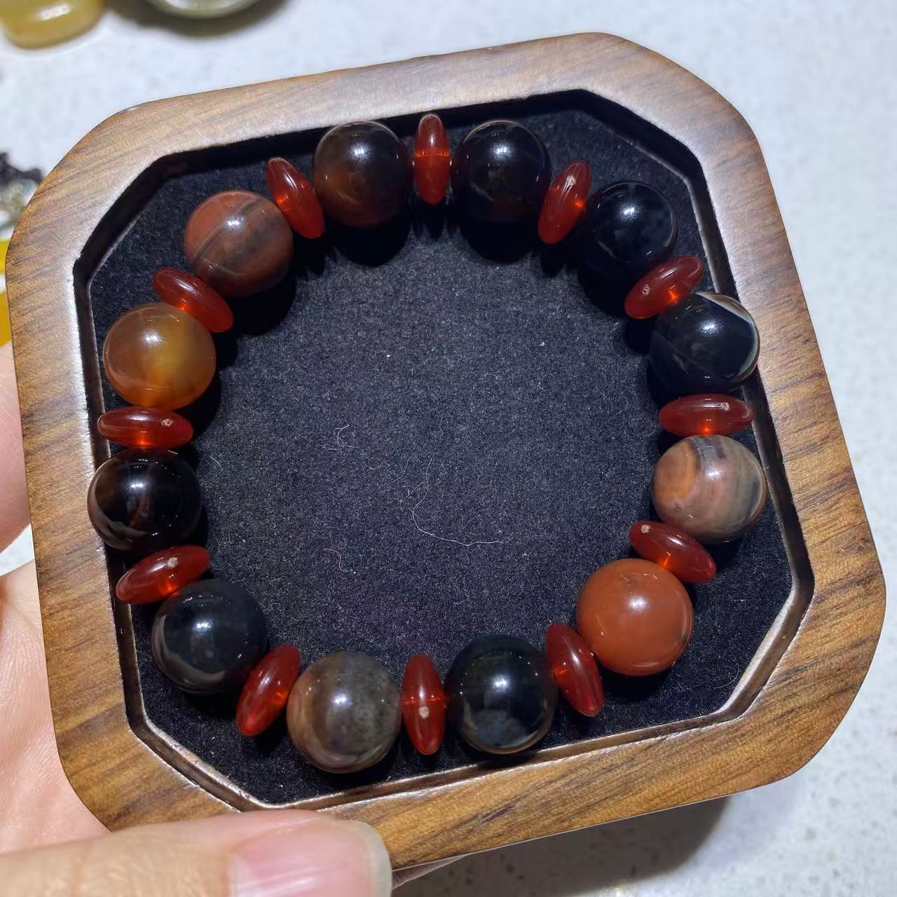 天然玉石手串时尚玛瑙玉髓