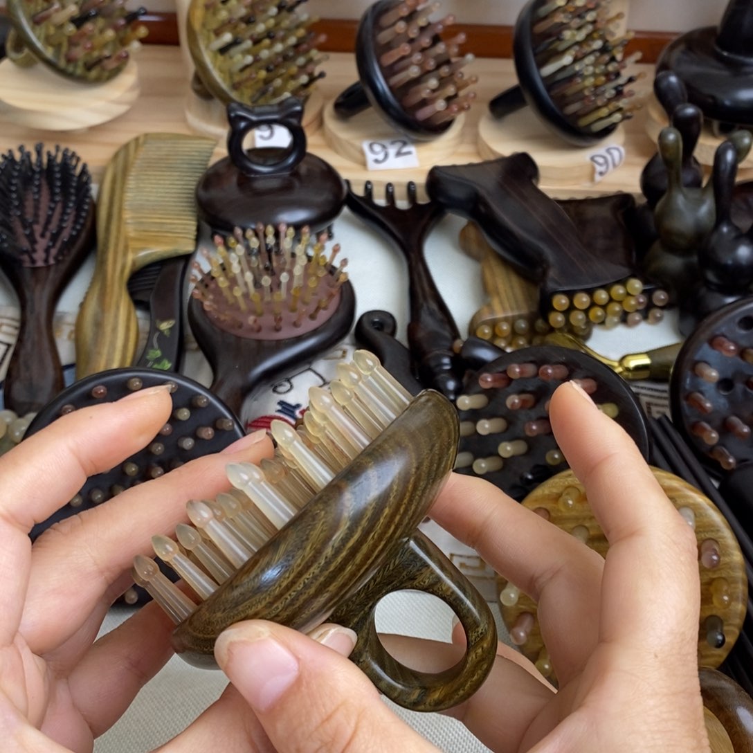 绿檀按摩梳子按摩