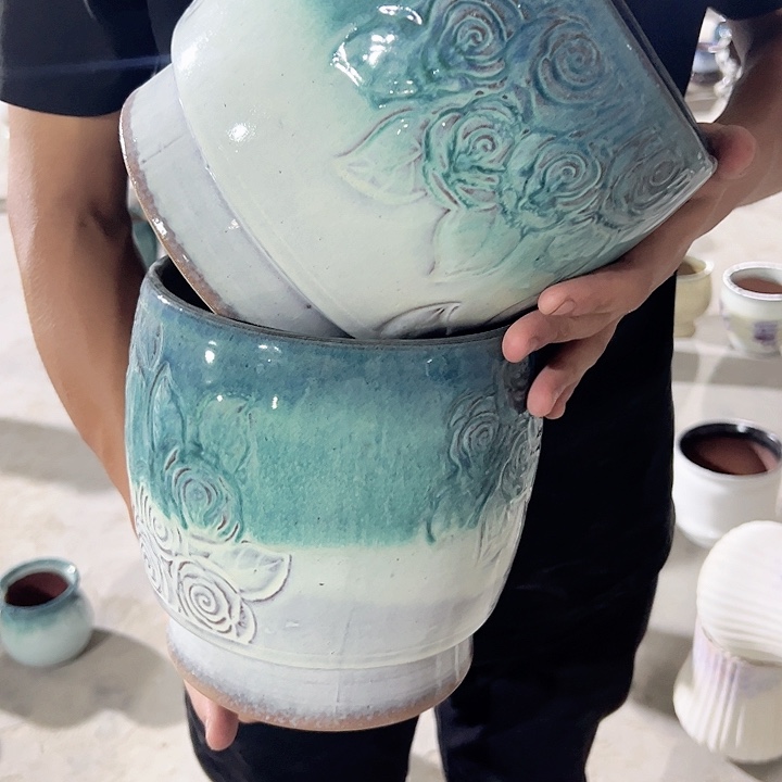 高度20厘米口18厘米