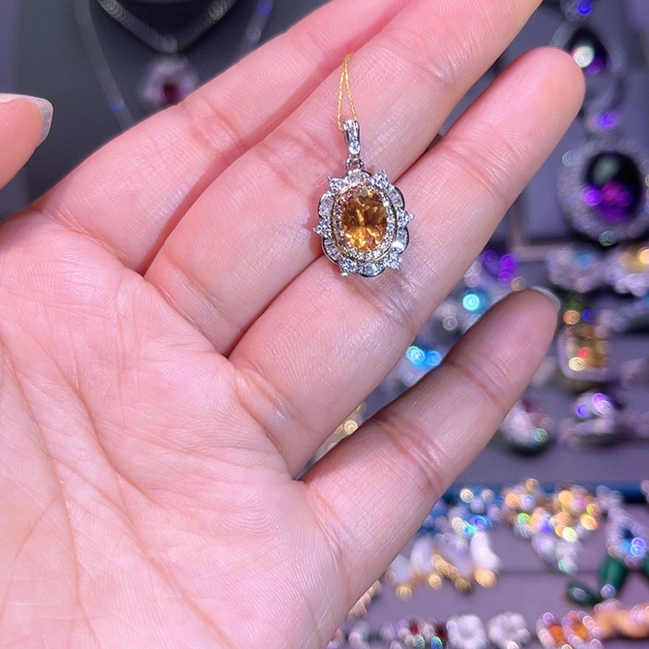 【闪购商品】黄晶吊坠(赠链)银S925镶嵌吊坠