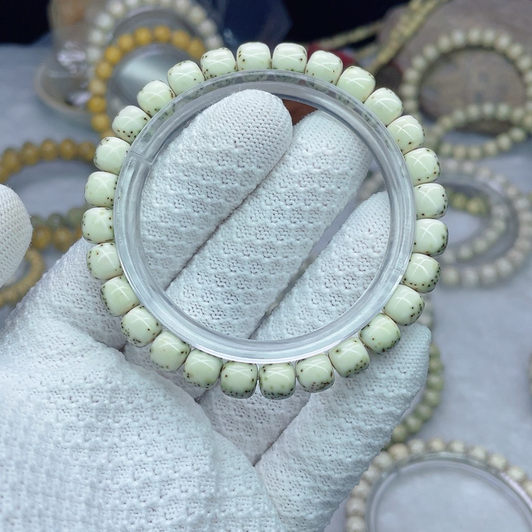 星月菩提吊坠7700