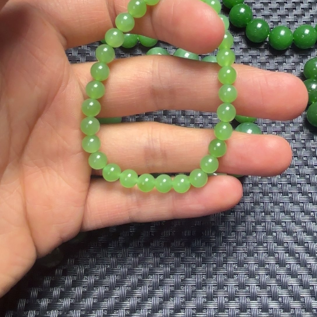 和田玉未镶嵌手串