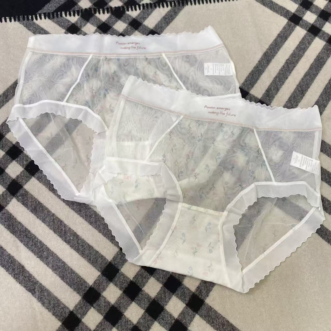 纯欲风~轻透印花女士舒适亲肤百搭三角内裤Y1192（颜色安排着来）