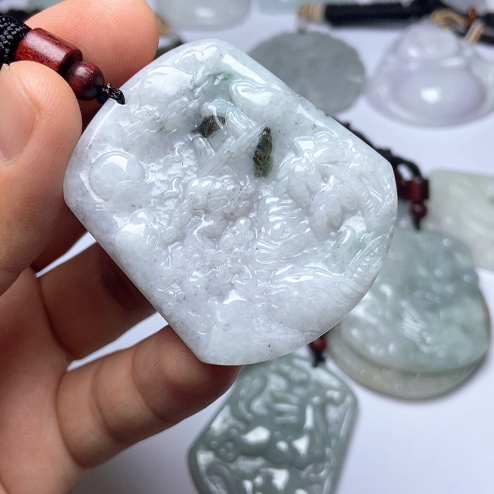 翡翠未镶嵌颈饰翡翠