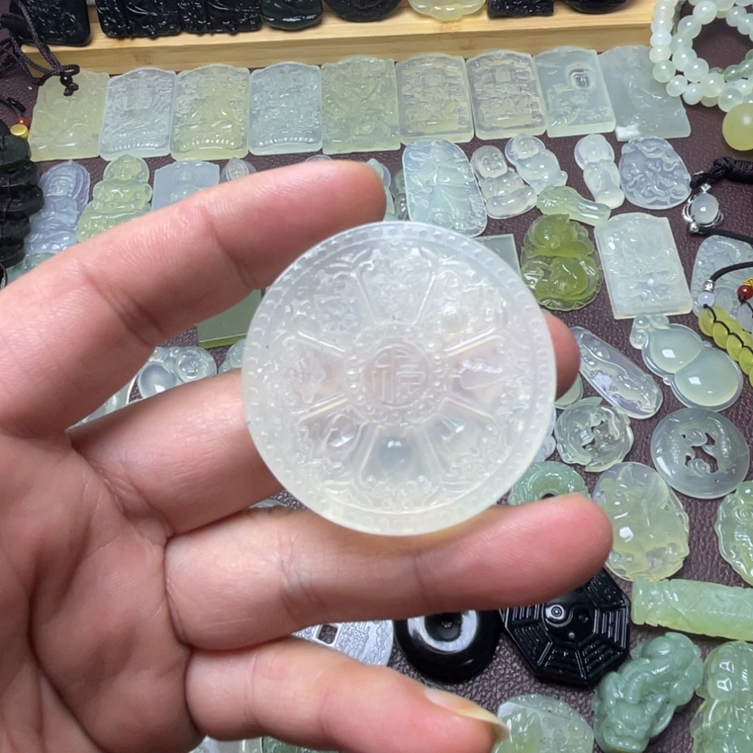 未镶嵌蛇纹石玉颈饰用****3