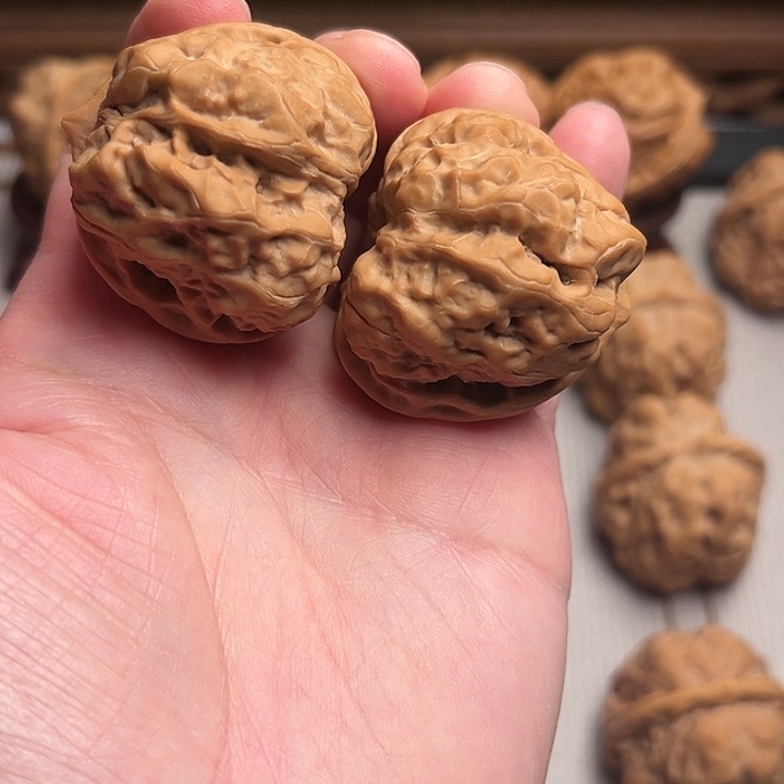 Y***y桃核吊坠文玩核桃手把件