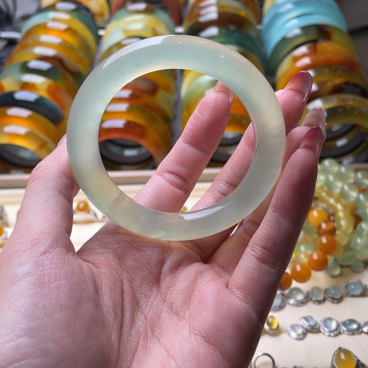 蛇纹石玉手镯未镶嵌53.2