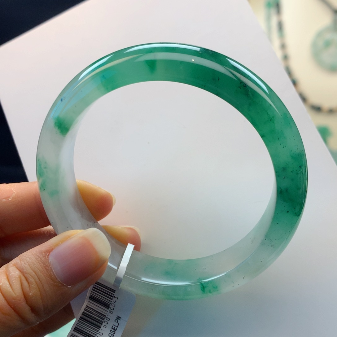 未镶嵌手镯石英质玉