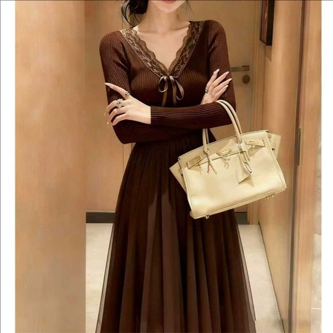 【岩心】大码女装300斤胖MM法式气质优雅针织v领拼接网纱连衣裙930