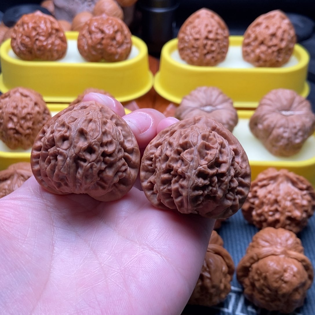文玩核桃把件宫灯