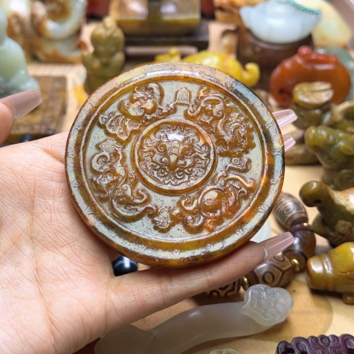 【闪购商品】蛇纹石玉颈饰未镶嵌