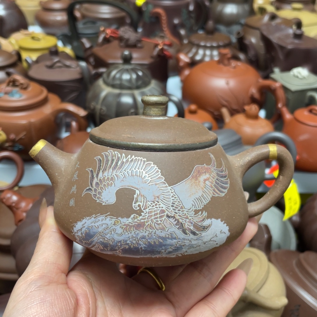 茶壶底槽青紫砂艺术作品