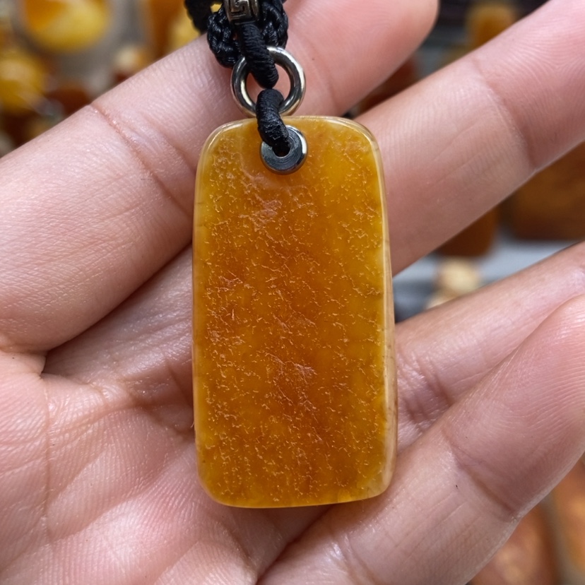【闪购商品】琥珀颈饰未镶嵌