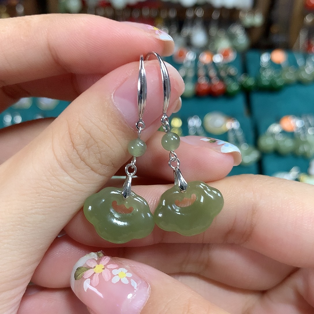 和田玉银S925镶嵌耳饰如意卡16左右