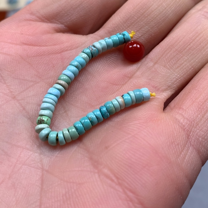 南红玛瑙配饰未镶嵌