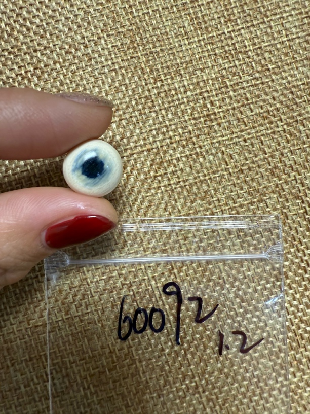 60092亚齐猛犸蓝眼睛单颗配饰