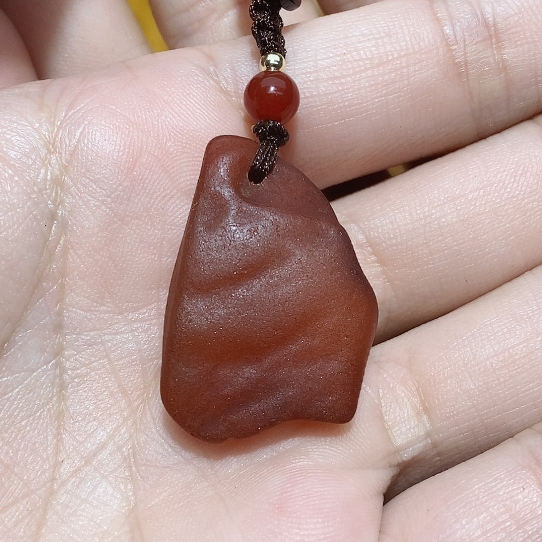 琥珀未镶嵌颈饰蜜蜡原石