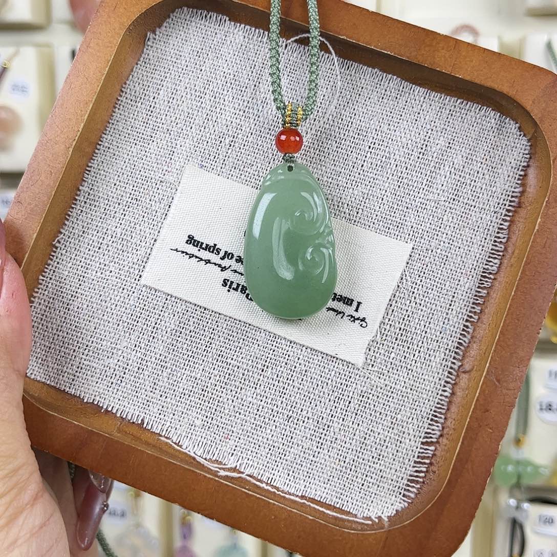 东陵石未镶嵌吊坠(赠链)