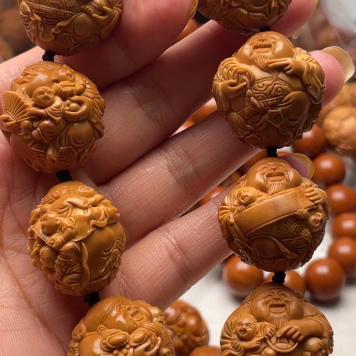 @***风橄榄核手串雕刻艺术作品