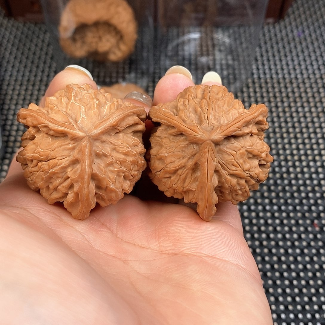 文玩核桃把件-****聊40尺奔