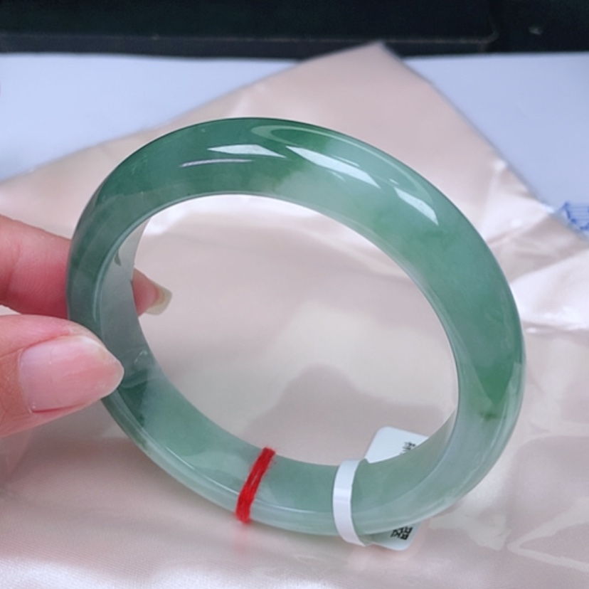 【闪购商品】翡翠手镯未镶嵌，