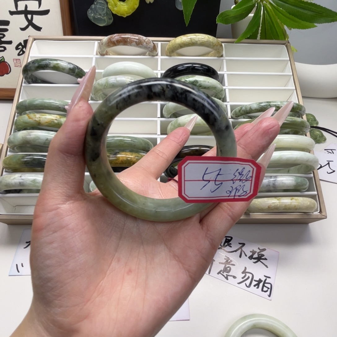 小***y蛇纹石玉未镶嵌手镯