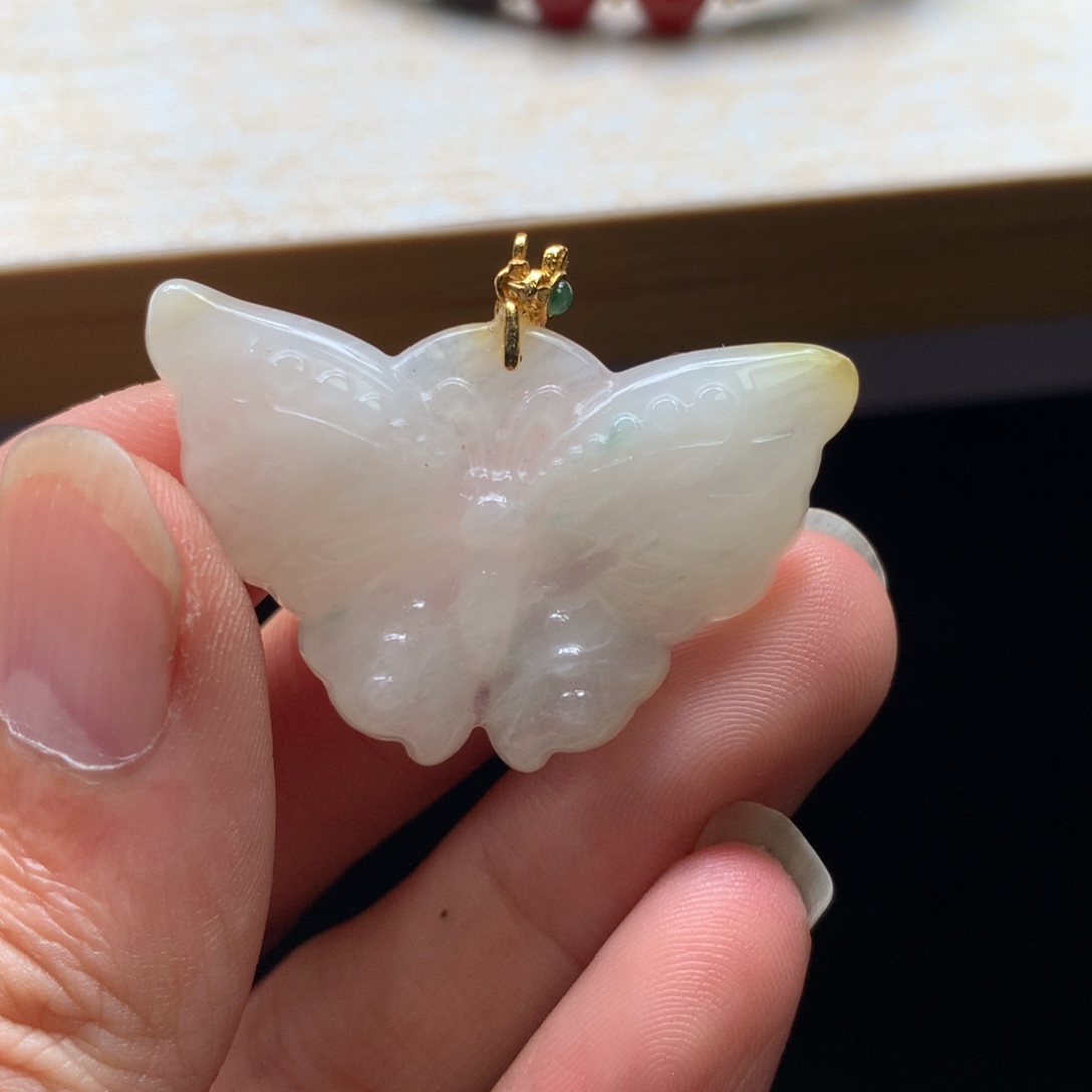 翡翠未镶嵌颈饰吊坠
