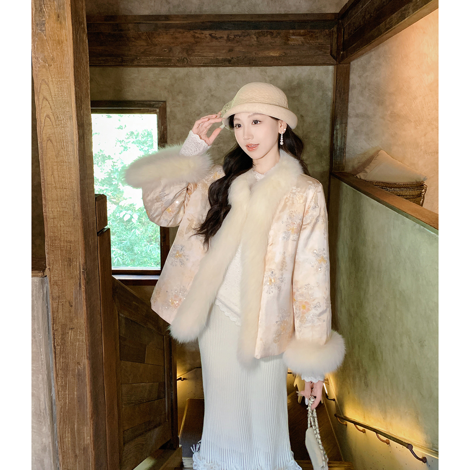 果果家【桂花酒酿】新中式狐狸毛羽绒服女中长款V领提花国风外套