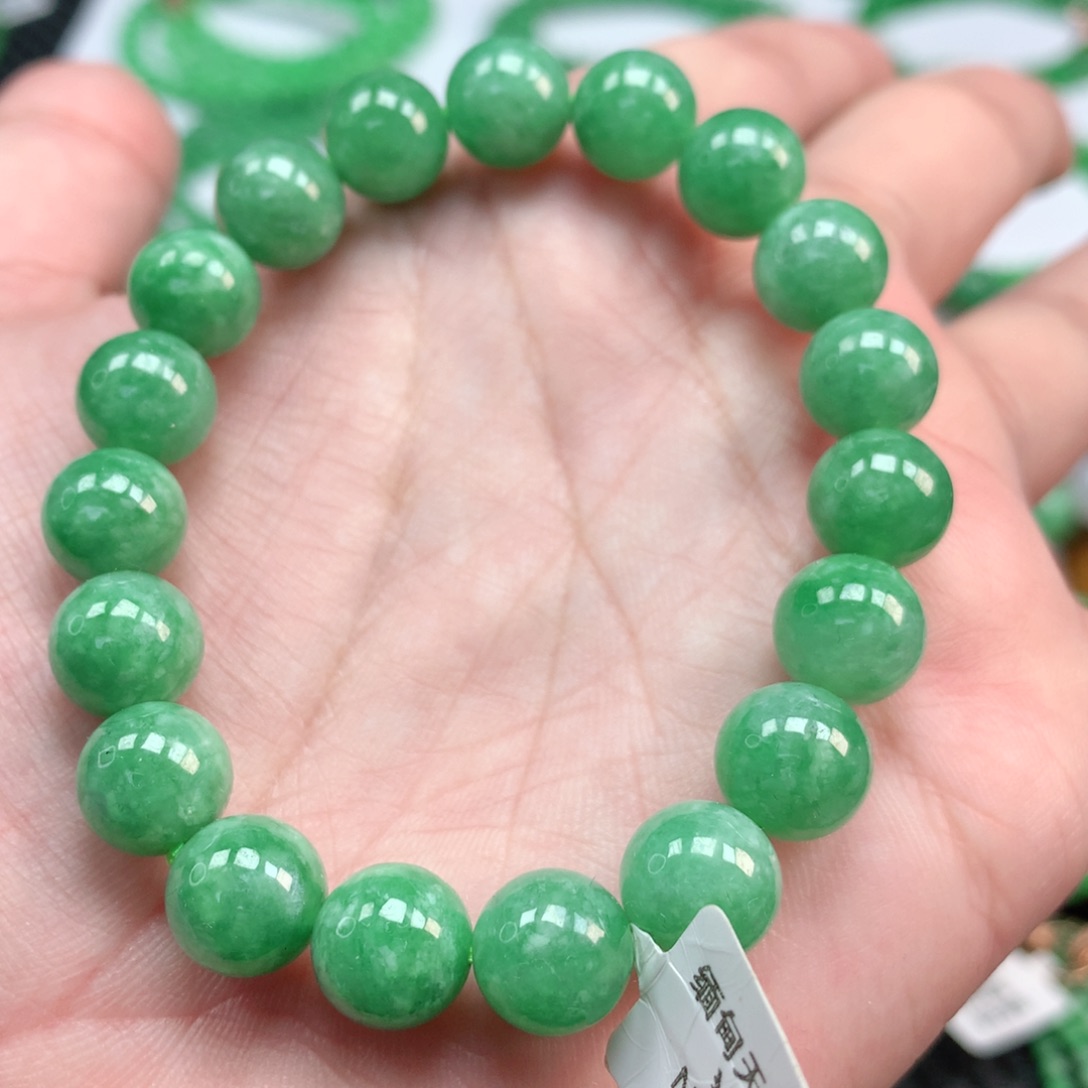 翡翠手链未镶嵌翡翠