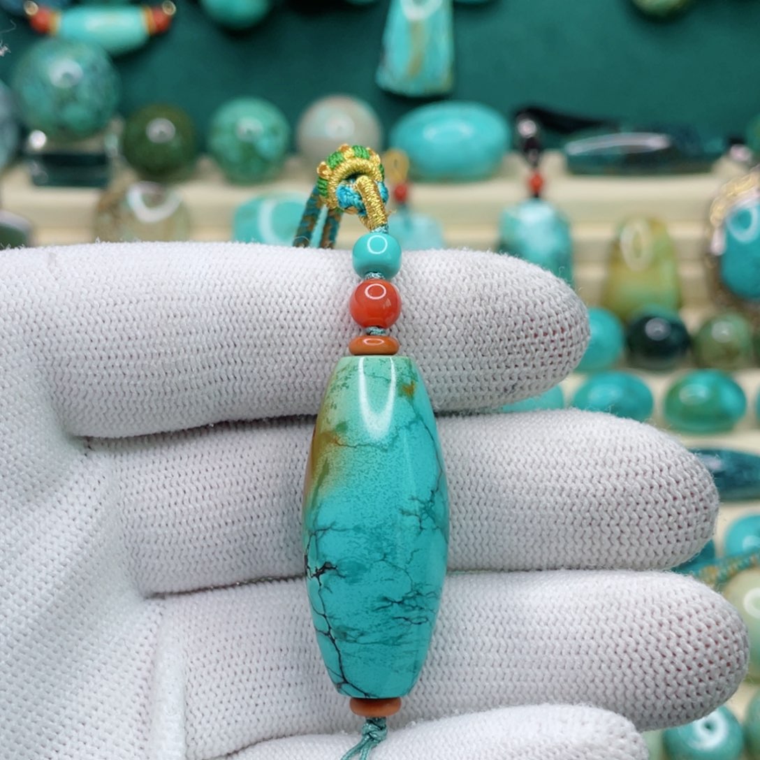 未镶嵌绿松石珠宝奇石