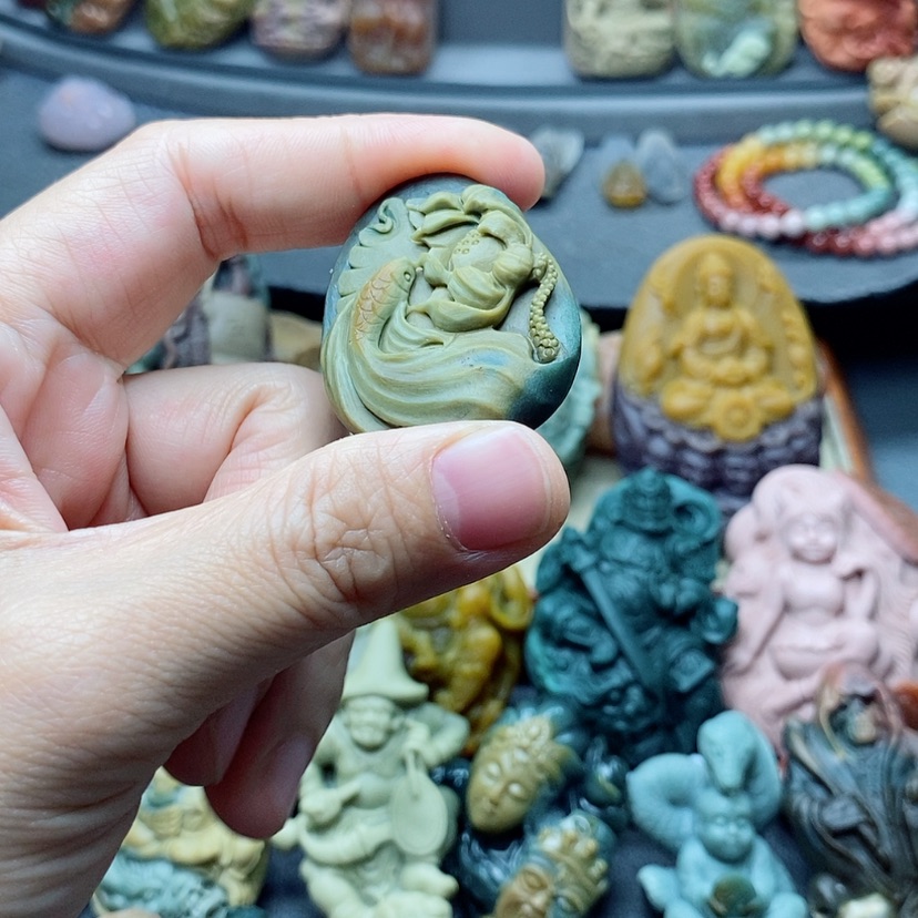 【闪购商品】定制石英质玉吊坠未镶嵌