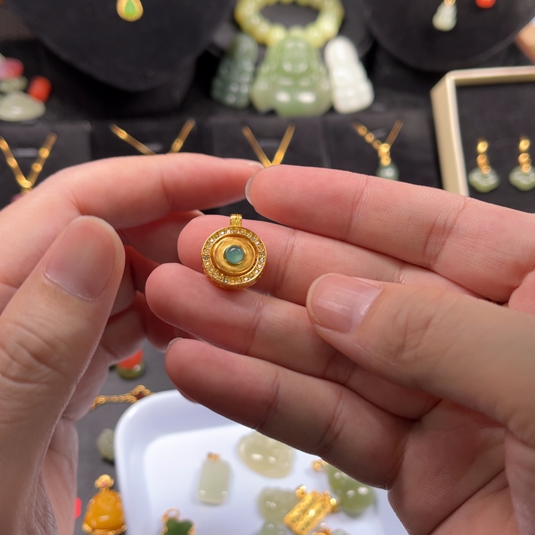 翡翠银S925镶嵌颈饰吊坠