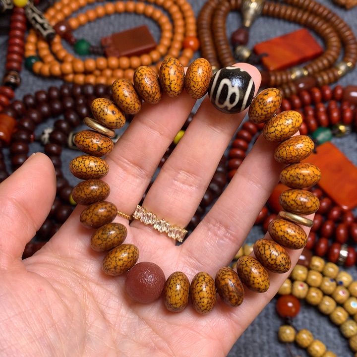 星月菩提吊坠菩提