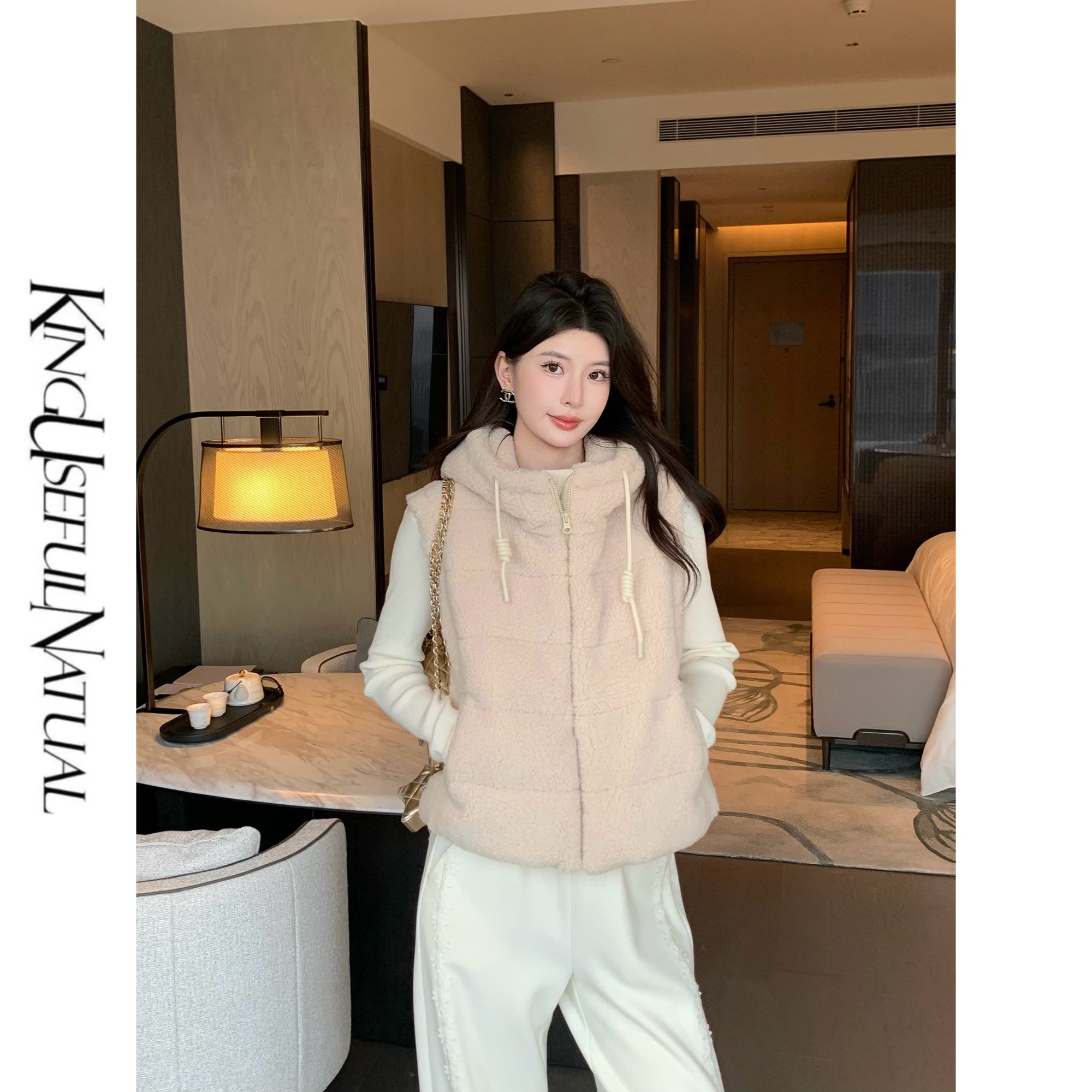 KUN【雪团子】轻松组合 颗粒感羊羔绒宽松秋冬连帽杏色加厚马甲上衣