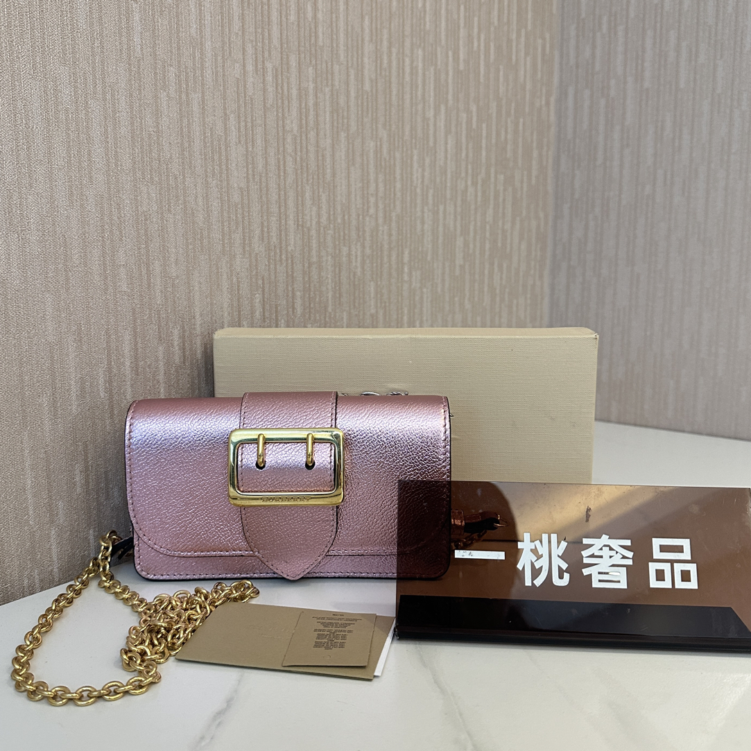 95新 BURBERRY/博柏利 一桃/98新/巴宝莉 粉色金扣woc 斜挎