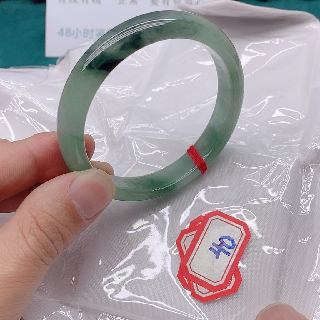 翡翠手镯未镶嵌木*木400000000