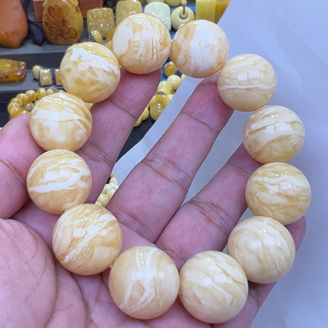 蜜蜡未镶嵌珠宝奇石20加60.8克