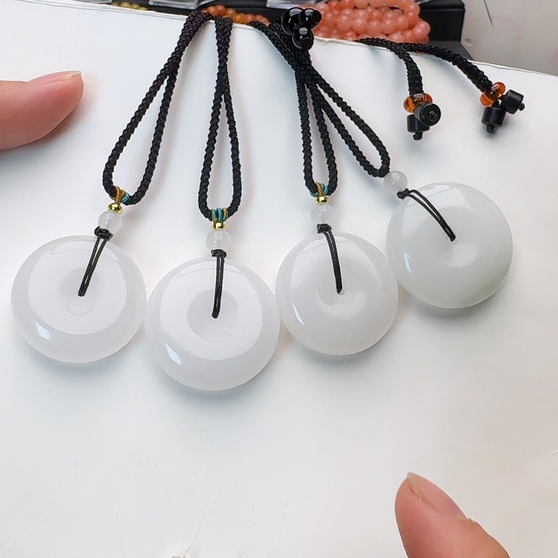 石英质玉未镶嵌颈饰35尺寸平安扣