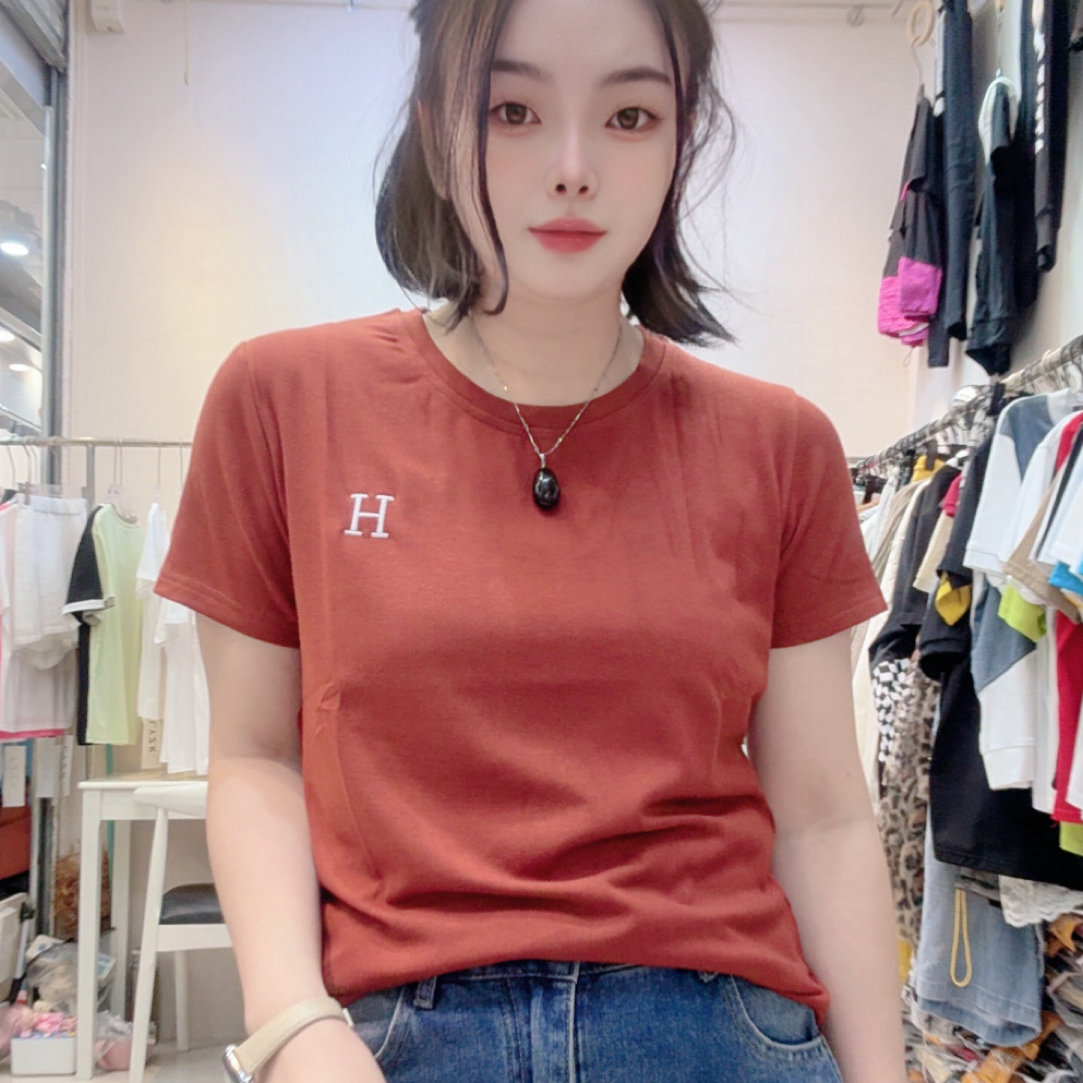 早秋新款上衣刺绣圆领正肩弹力显瘦百搭减龄休闲风女t