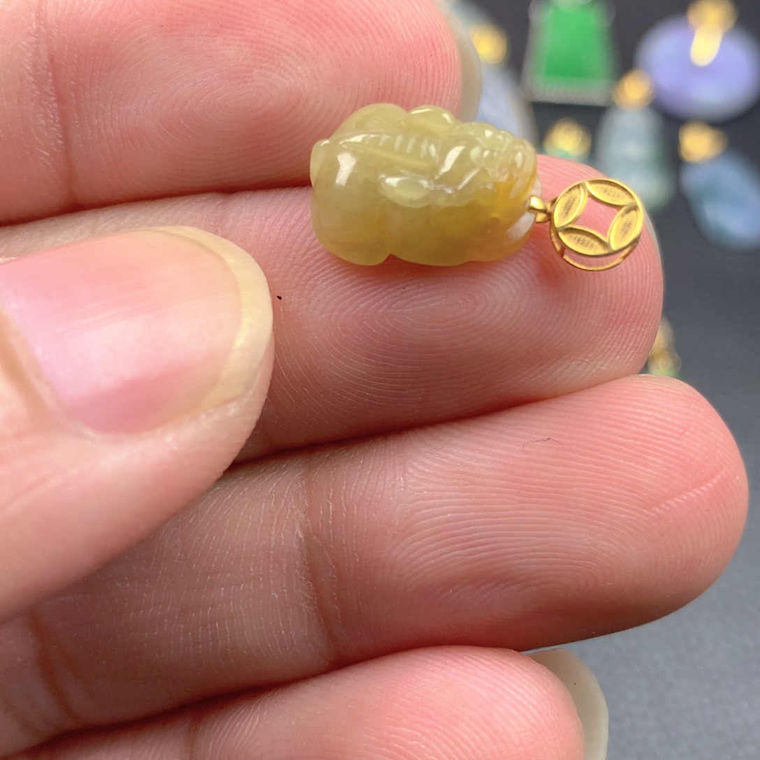 【闪购商品】颈饰18K金镶嵌翡翠翡翠