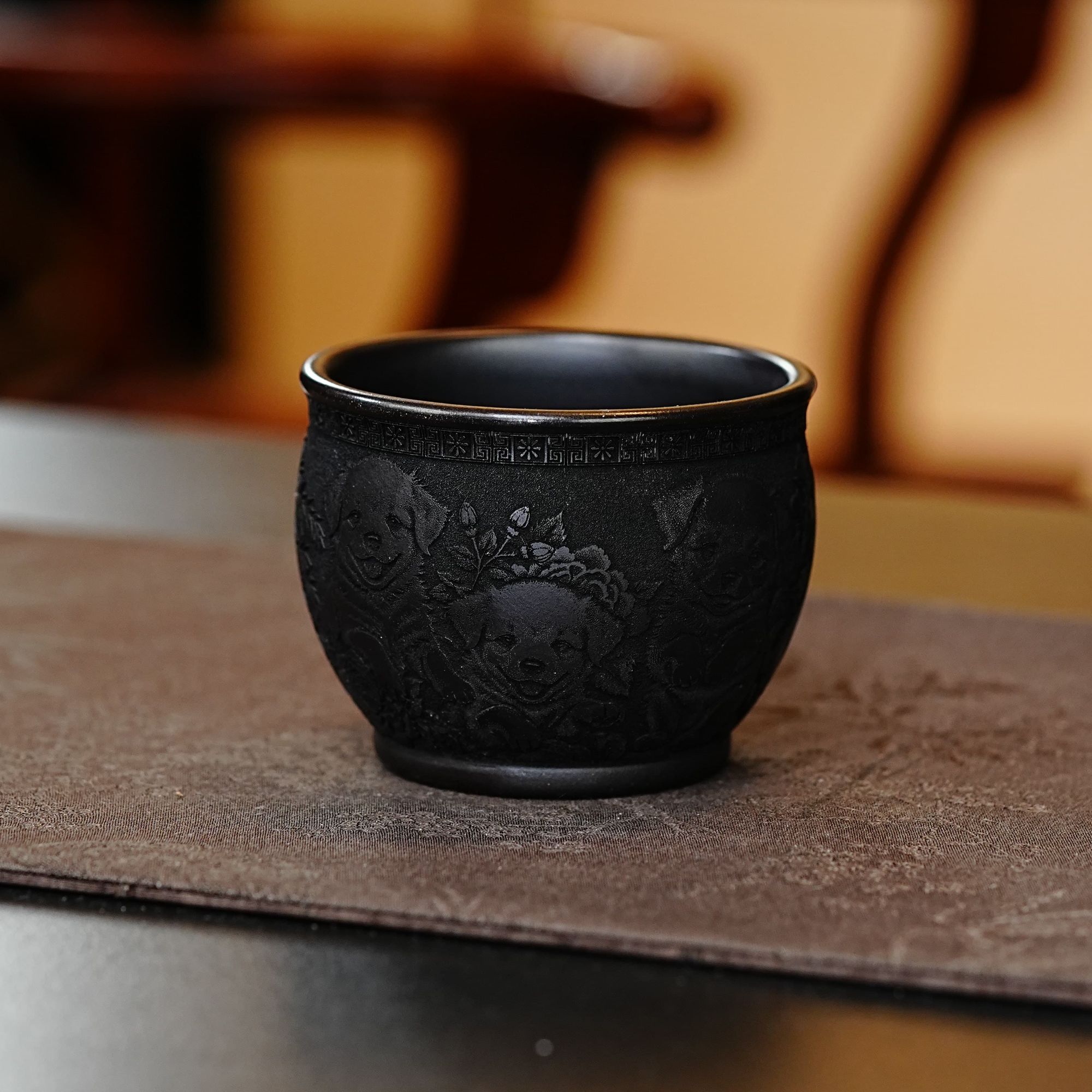 宜兴原矿石黄手工刻绘狗高端精美紫砂主人杯