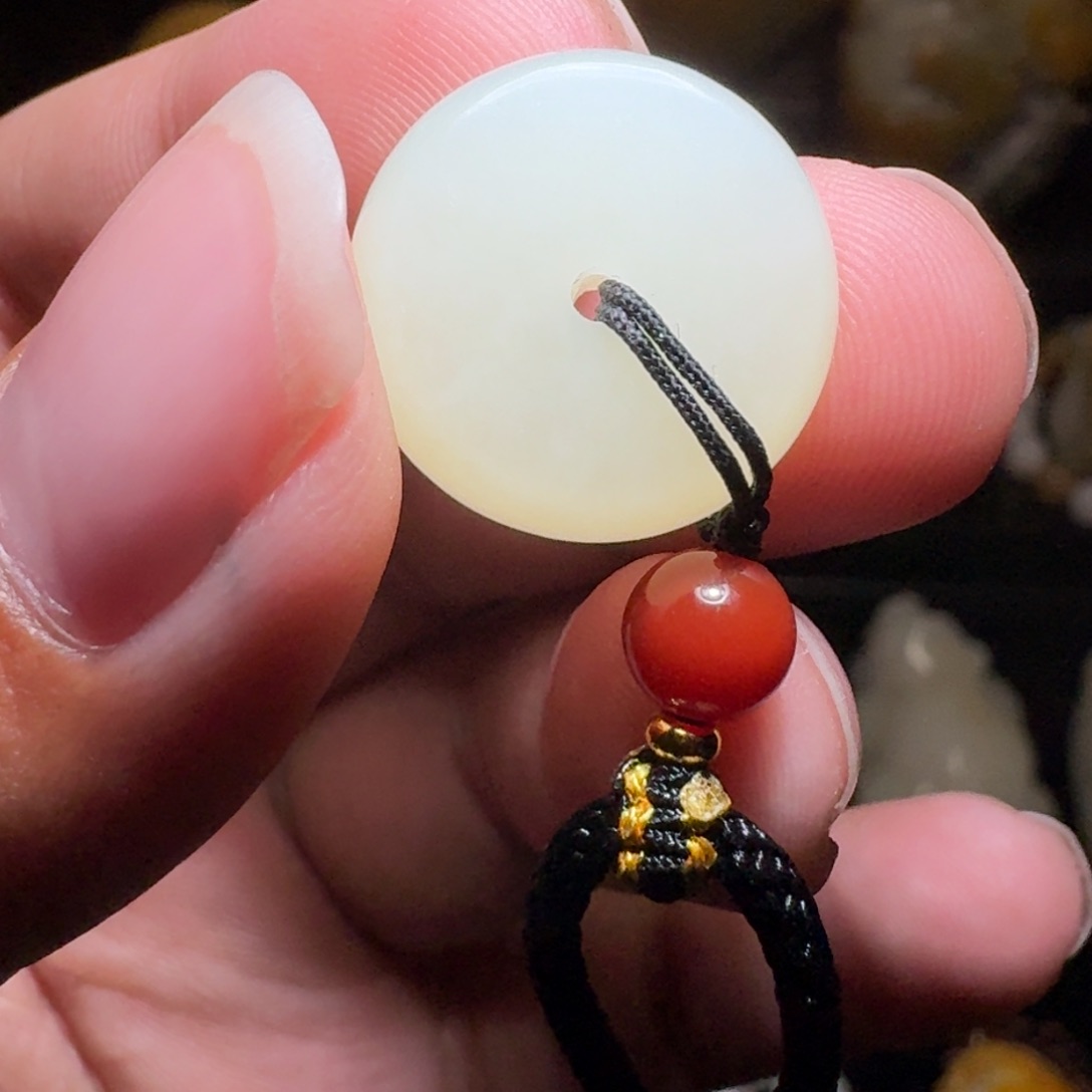 和田玉颈饰未镶嵌