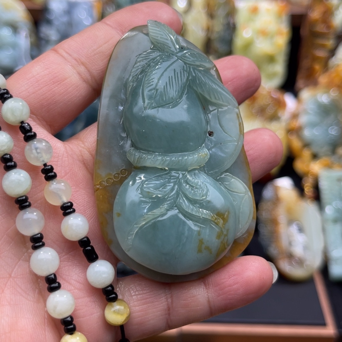 蛇纹石玉未镶嵌吊坠(赠链)