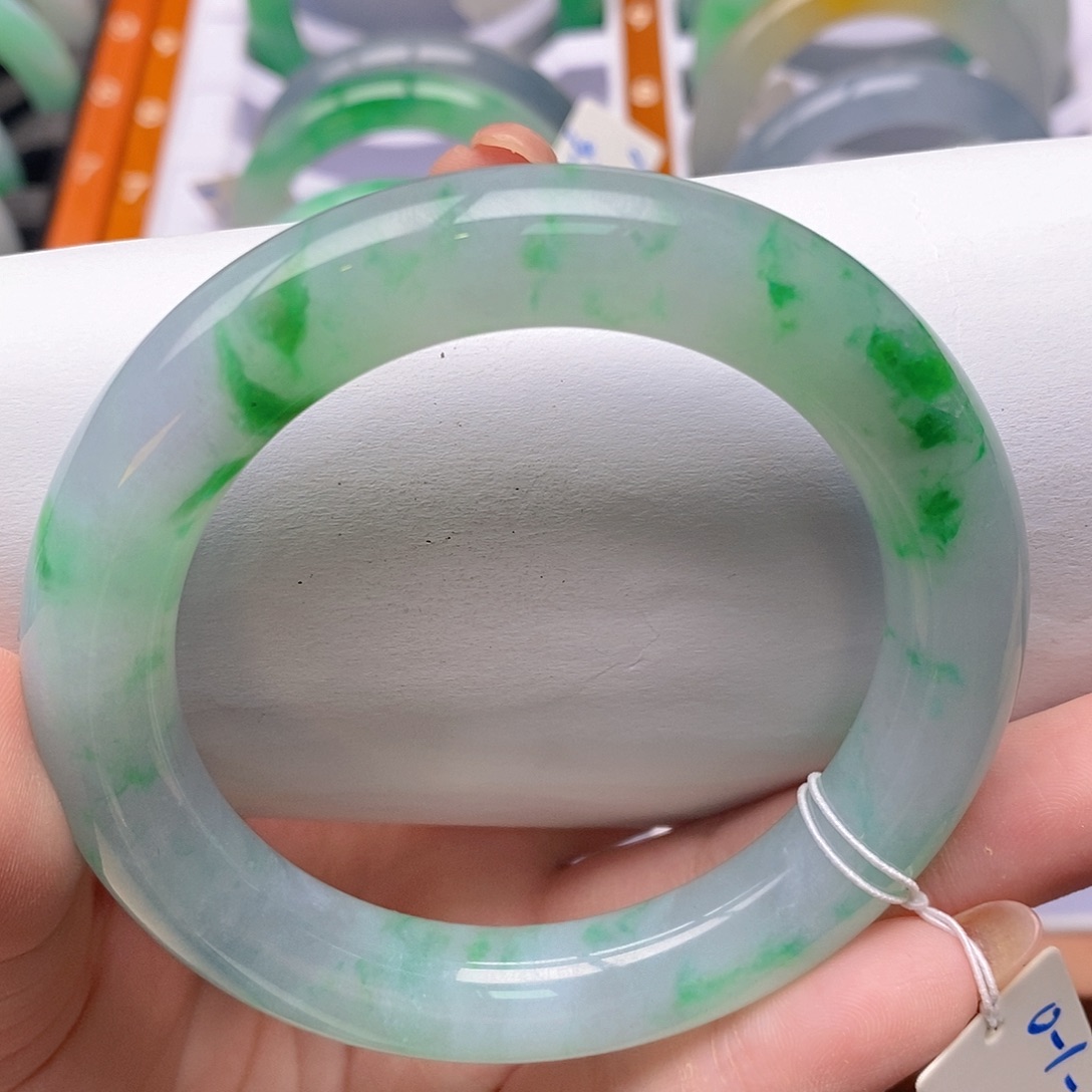 翡翠未镶嵌手镯57