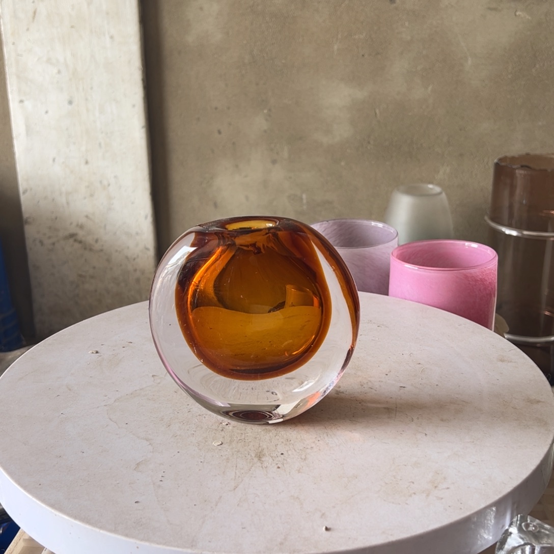 弘扬琉璃花器磕伤高度14