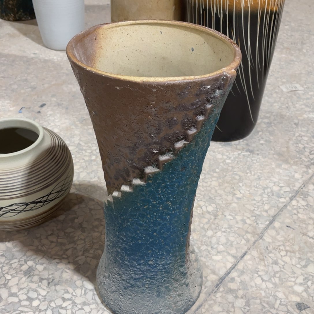 陶瓷高度38口17有孔瑕疵