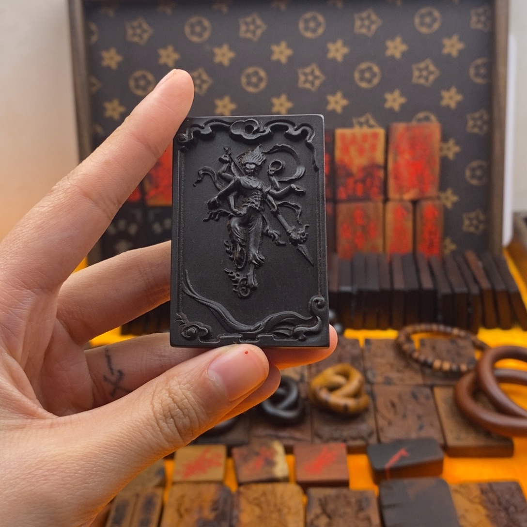 枣木雷击枣木雷焦玉化