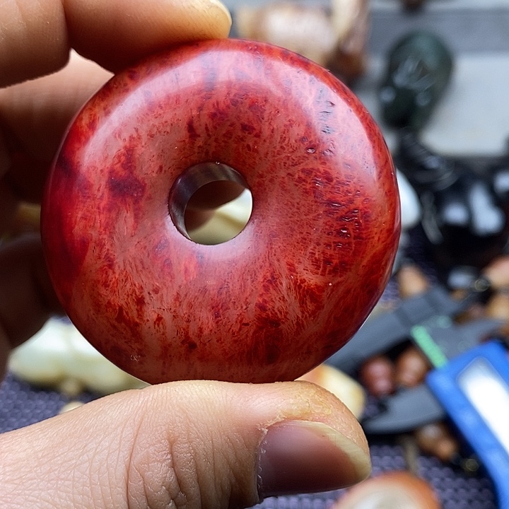 未镶嵌蛇纹石玉颈饰