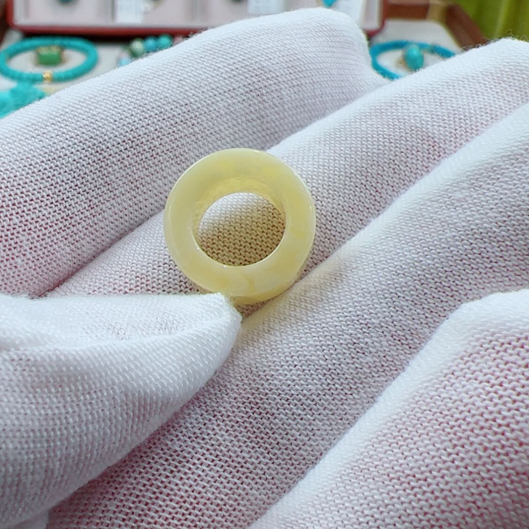 蜜蜡吊坠(赠链)未镶嵌1个